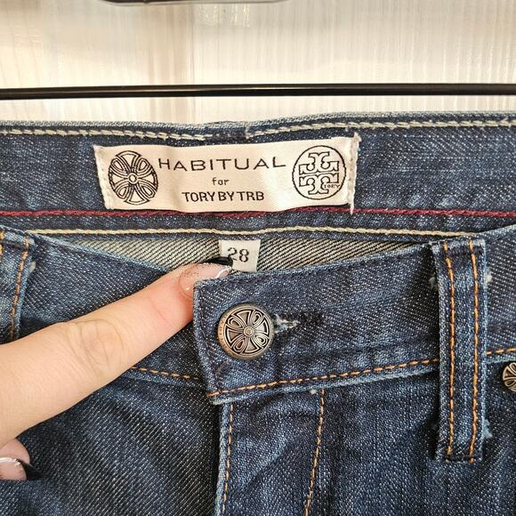 Habitual For Tory By TRB Tory Burch Size 28 Low Rise Dark Wash Boot Cut Jeans - Picture 2 of 5